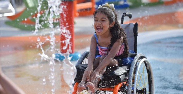 Zó ziet ’s werelds eerste waterpark voor mensen met een handicap er uit afbeelding nieuwsbericht