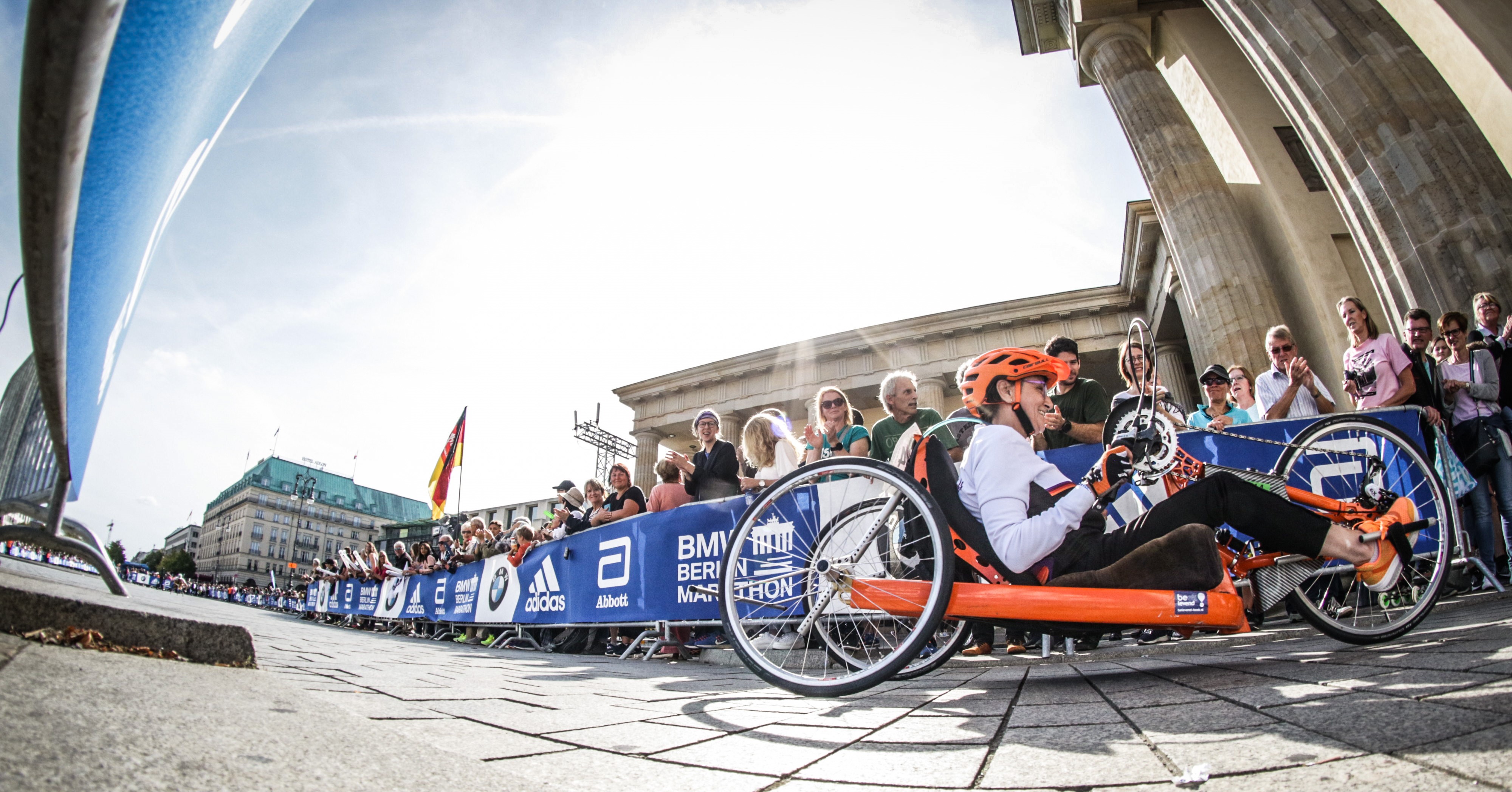 Hennie is een pure genieter op de handbike afbeelding nieuwsbericht Hennie is een pure genieter op de handbike afbeelding nieuwsbericht