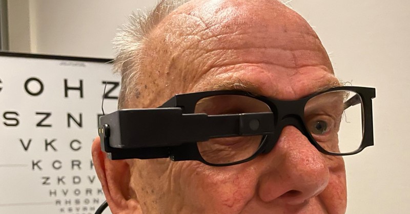 Bijna blinde man kan weer zien door slimme bril afbeelding nieuwsbericht