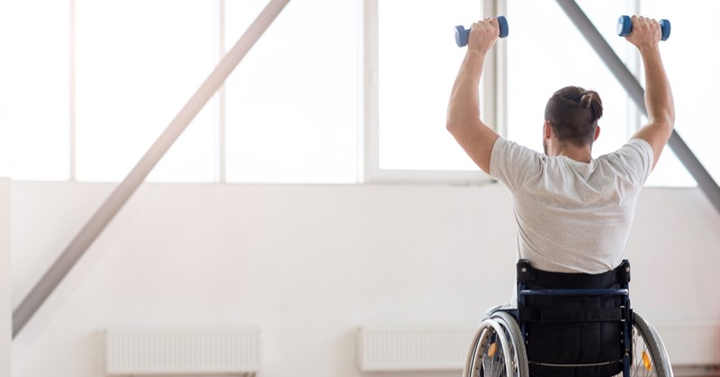Met deze simpele trainingstips kun je thuis al beginnen met sporten vanuit je rolstoel afbeelding nieuwsbericht