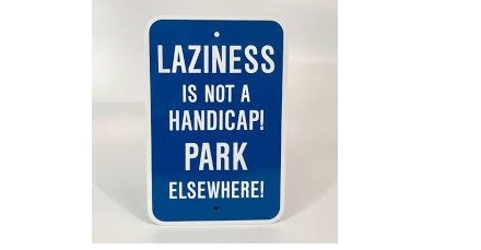 Brief aan de chauffeur die op een invalidenparkeerplaats parkeerde afbeelding nieuwsbericht Brief aan de chauffeur die op een invalidenparkeerplaats parkeerde afbeelding nieuwsbericht