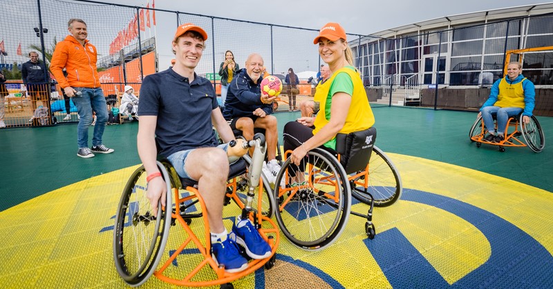 Olympic Festival: demonstratieduel rolstoelhandbal grote blikvanger op dag van inclusie afbeelding nieuwsbericht