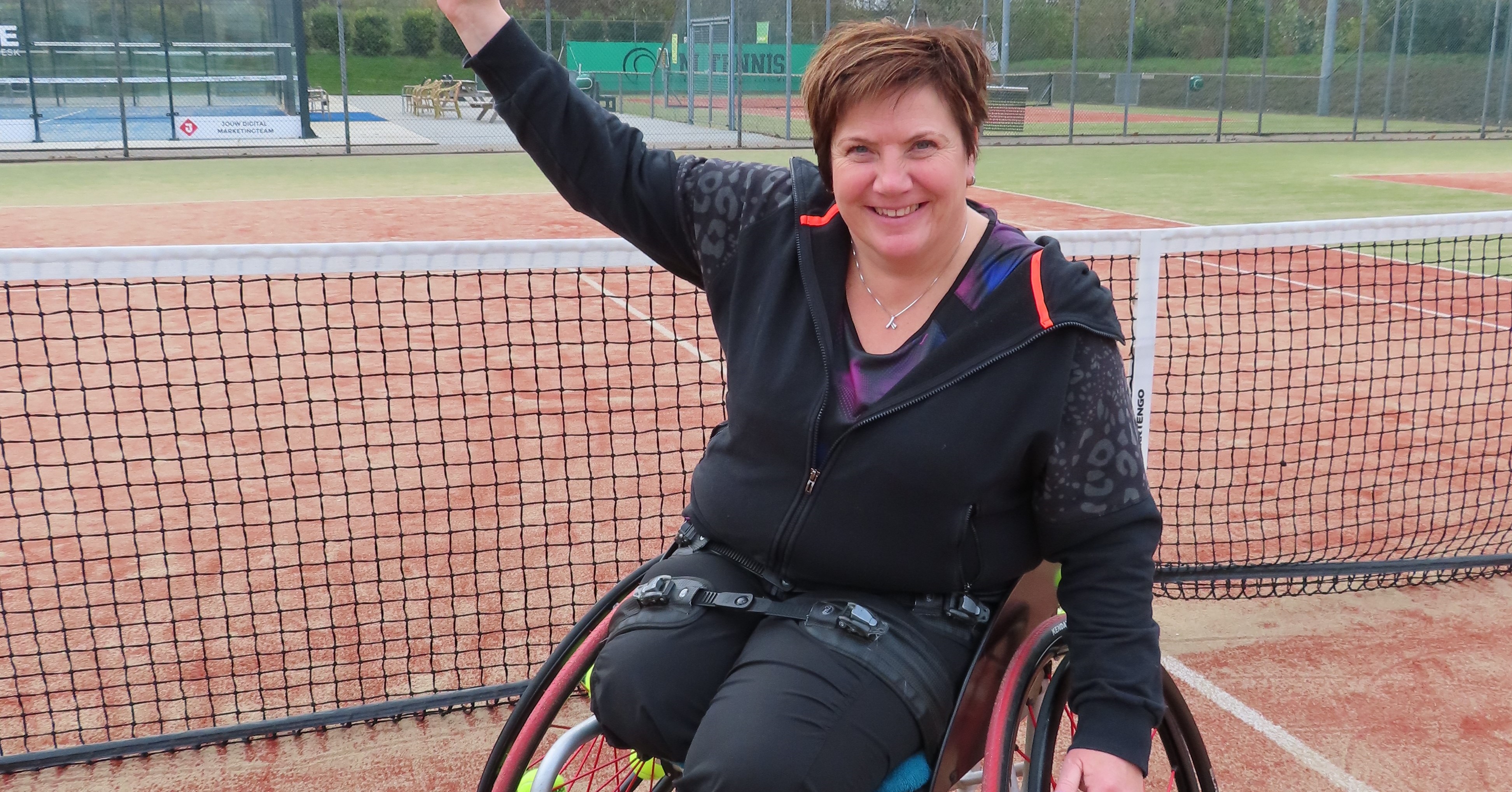 Jessica laat valide tennissers alle hoeken van de baan zien afbeelding nieuwsbericht Jessica laat valide tennissers alle hoeken van de baan zien afbeelding nieuwsbericht