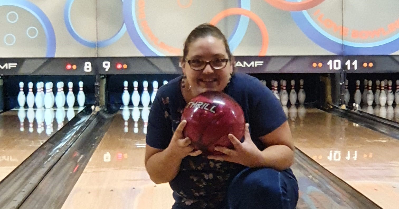 Amy (27) gooit al haar frustraties eruit op de bowlingbaan afbeelding nieuwsbericht Amy (27) gooit al haar frustraties eruit op de bowlingbaan afbeelding nieuwsbericht