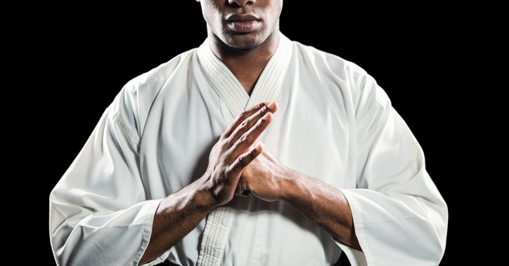 Paul zit in een rolstoel en haalde zijn zwarte band karate afbeelding nieuwsbericht Paul zit in een rolstoel en haalde zijn zwarte band karate afbeelding nieuwsbericht