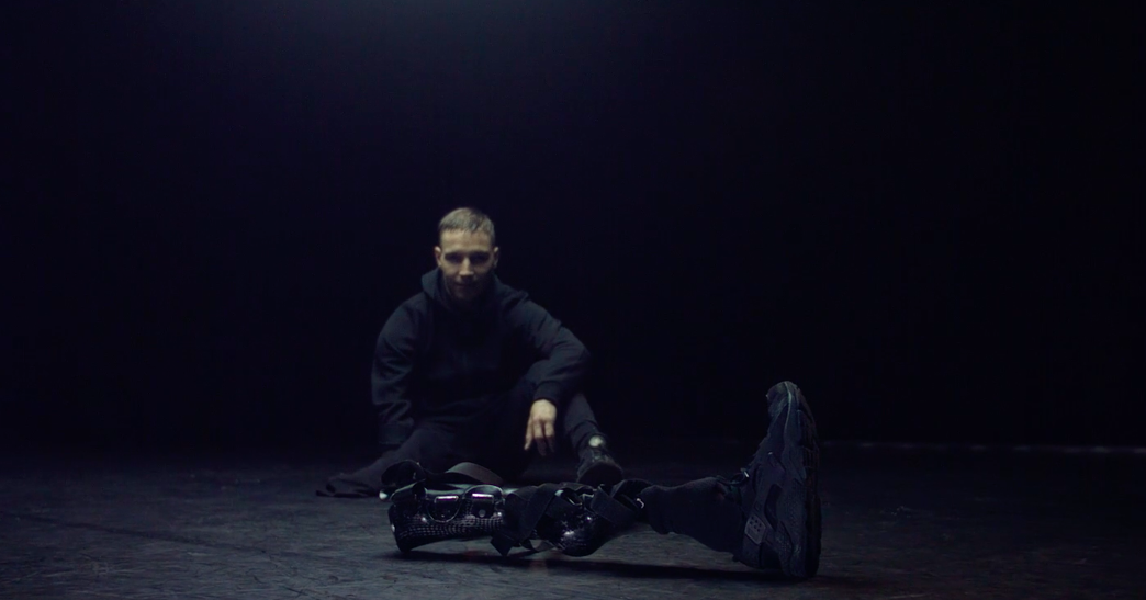 Redouan voelt zich Superman tijdens het breakdancen afbeelding nieuwsbericht Redouan voelt zich Superman tijdens het breakdancen afbeelding nieuwsbericht