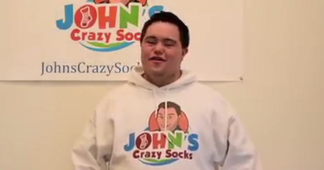 John (21) heeft het syndroom van Down en runt een miljoenenbusiness afbeelding nieuwsbericht John (21) heeft het syndroom van Down en runt een miljoenenbusiness afbeelding nieuwsbericht