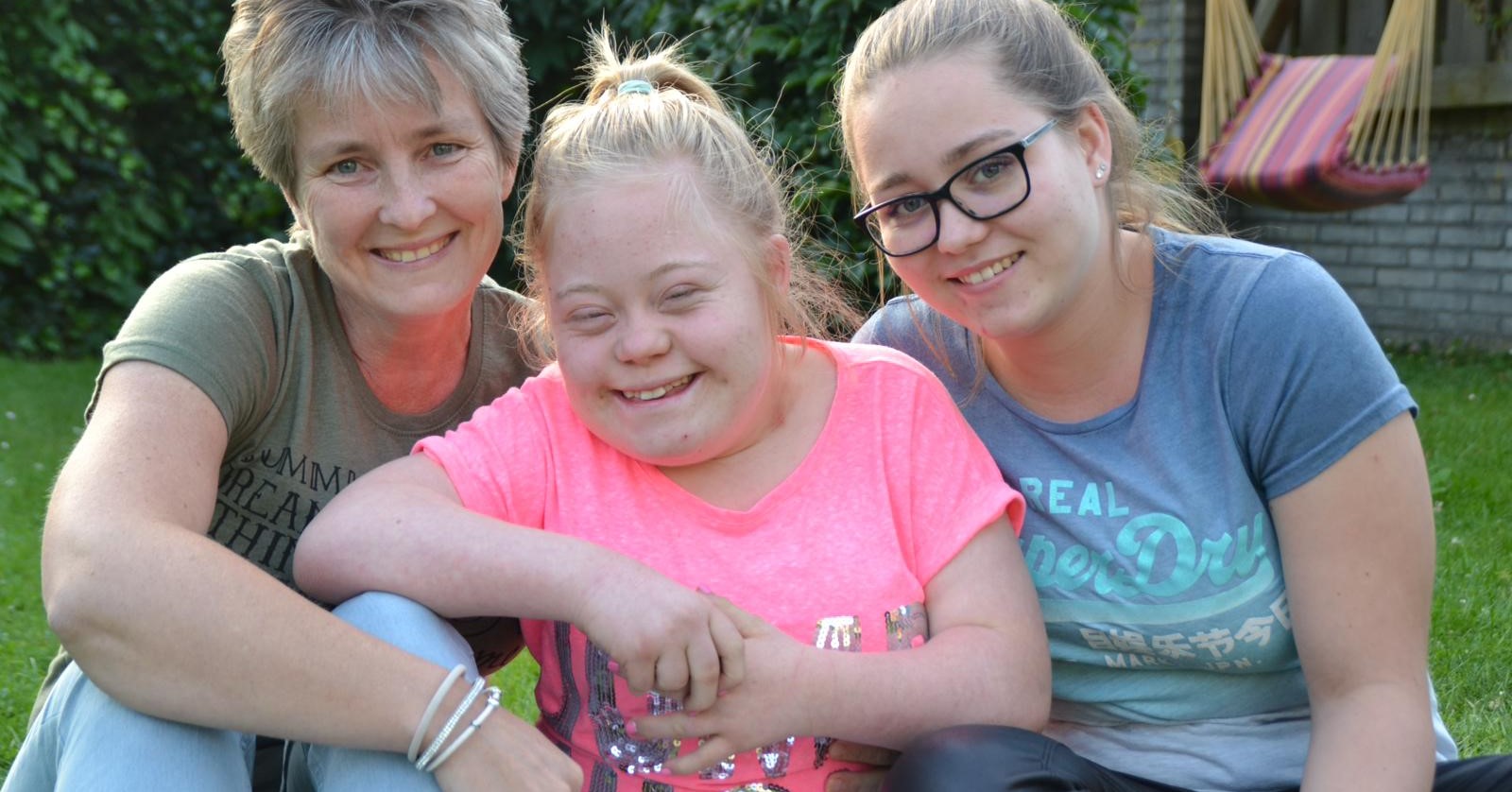 Indy (17, Downsyndroom en rolstoelgebonden) vindt het heerlijk om te lopen in haar racerunner afbeelding nieuwsbericht Indy (17, Downsyndroom en rolstoelgebonden) vindt het heerlijk om te lopen in haar racerunner afbeelding nieuwsbericht