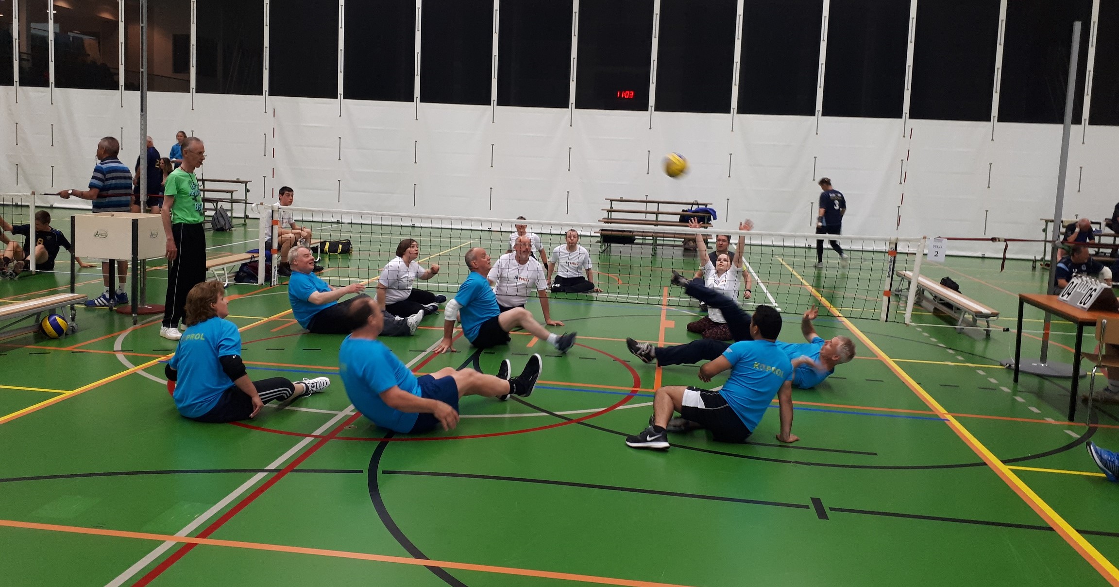 Bij zitvolleybal is iedereen gelijk afbeelding nieuwsbericht Bij zitvolleybal is iedereen gelijk afbeelding nieuwsbericht