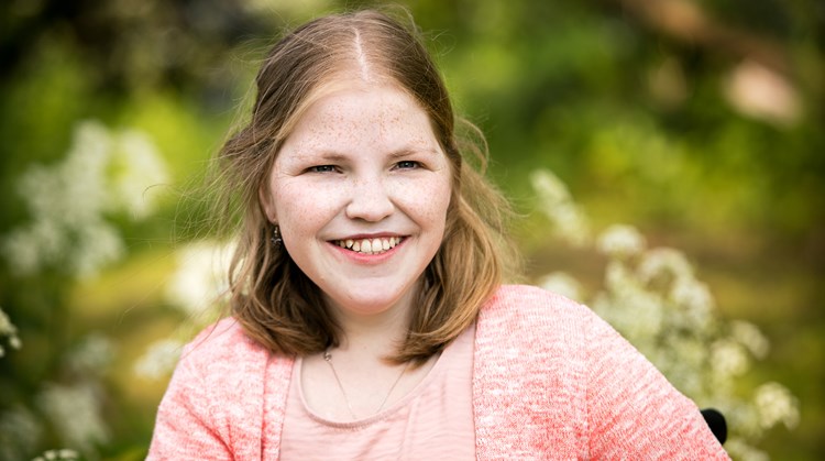 Vivian wordt graag gezien in haar rolstoel. Maar staren is nou ook weer niet nodig. afbeelding nieuwsbericht Vivian wordt graag gezien in haar rolstoel. Maar staren is nou ook weer niet nodig. afbeelding nieuwsbericht