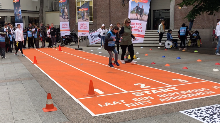 Opening tijdelijke atletiekbaan in centrum Den Bosch door Uniek Sporten Brabant afbeelding nieuwsbericht