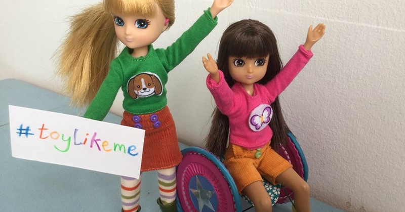 Deze speelgoedfabrikant maakt poppen met fysieke beperkingen afbeelding nieuwsbericht