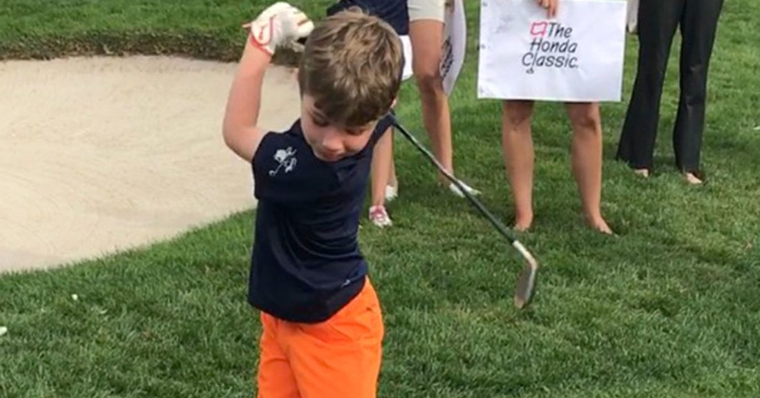 Golfer Tommy (7) slaat hole-in-ones met één arm afbeelding nieuwsbericht Golfer Tommy (7) slaat hole-in-ones met één arm afbeelding nieuwsbericht