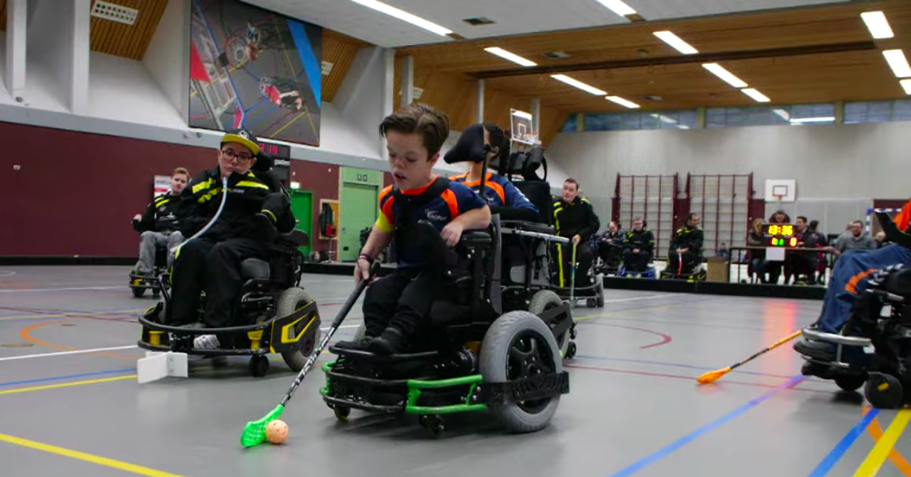 Bastiaan krijgt adrenalinekick van e-hockey afbeelding nieuwsbericht Bastiaan krijgt adrenalinekick van e-hockey afbeelding nieuwsbericht