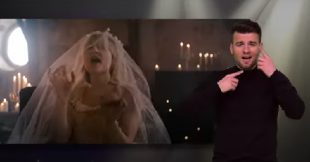 Songfestival heeft dansende doventolken! afbeelding nieuwsbericht Songfestival heeft dansende doventolken! afbeelding nieuwsbericht