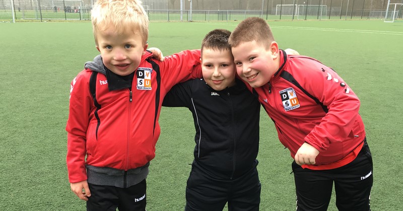 Ramon (5) ging van zijn rollator straight naar de bijnaam ‘Messi’!   afbeelding nieuwsbericht