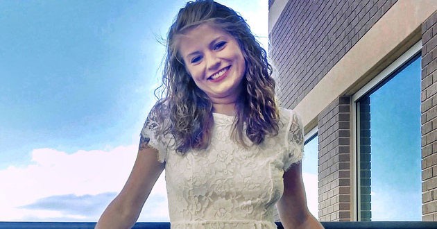 24-jarige Mandy verovert harten met haar hilarische Tinder-profiel afbeelding nieuwsbericht 24-jarige Mandy verovert harten met haar hilarische Tinder-profiel afbeelding nieuwsbericht