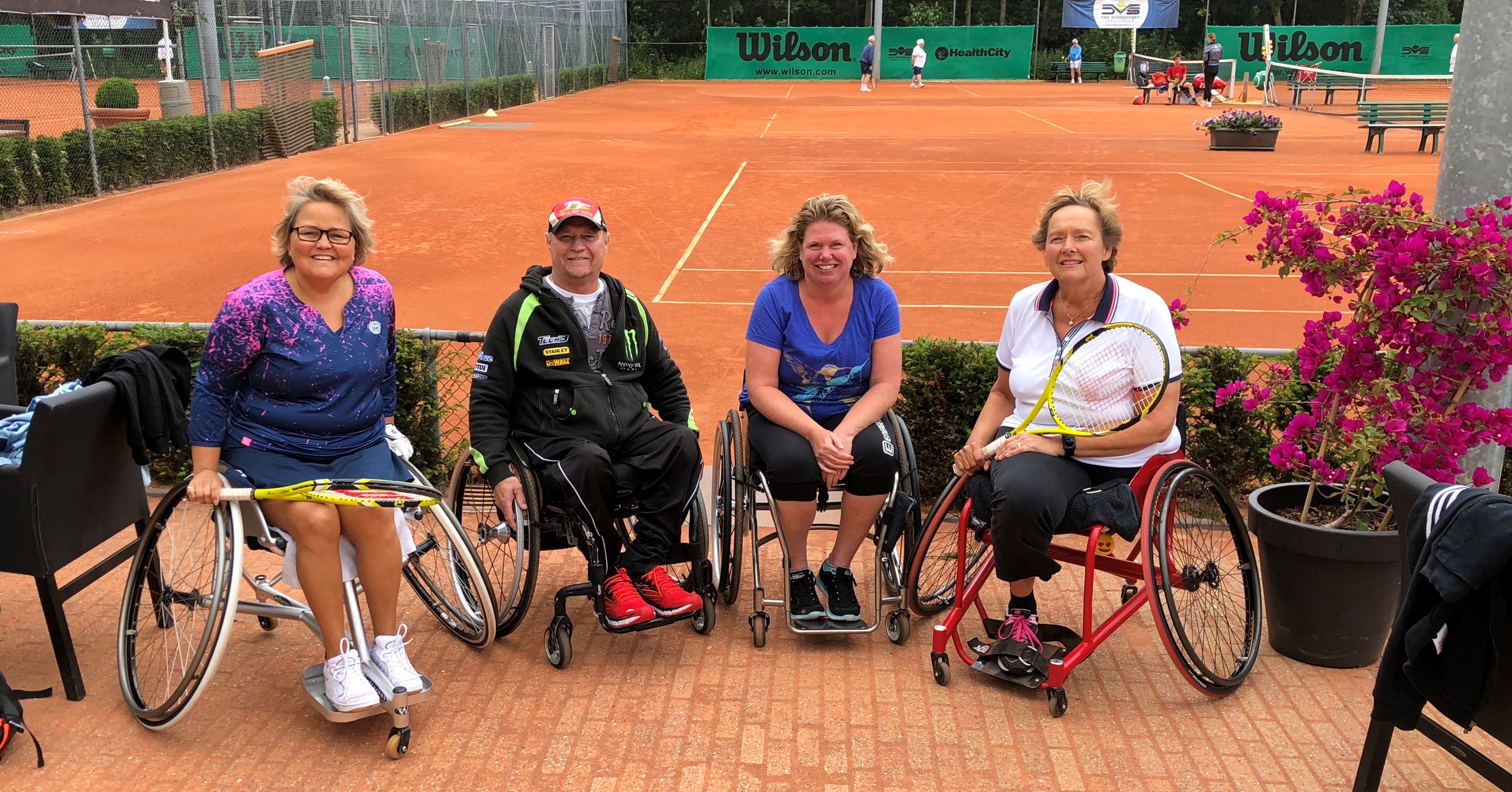 Bij TV Arnolduspark tennissen rollers en lopers tegen elkaar! afbeelding nieuwsbericht Bij TV Arnolduspark tennissen rollers en lopers tegen elkaar! afbeelding nieuwsbericht