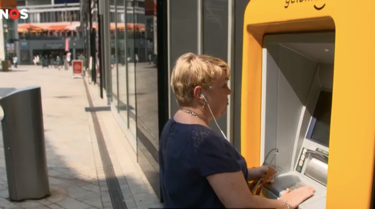 Handig voor blinden: pratende geldautomaat afbeelding nieuwsbericht
