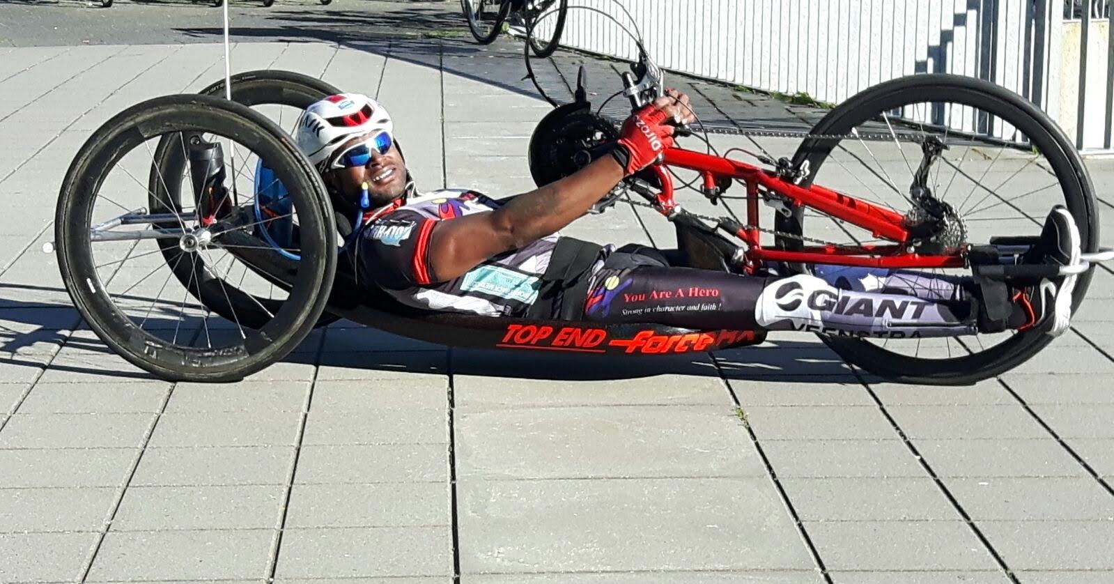 Aksel (34): “Ga alsjeblieft niet eenzaam thuiszitten, ga handbiken!” afbeelding nieuwsbericht Aksel (34): “Ga alsjeblieft niet eenzaam thuiszitten, ga handbiken!” afbeelding nieuwsbericht