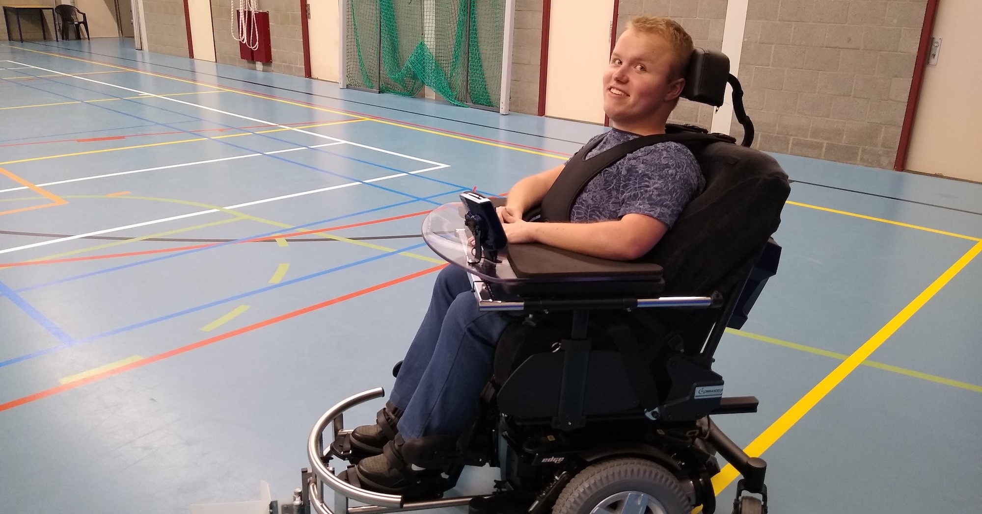 Erwin kan met nieuwe rolstoel weer hockeyen afbeelding nieuwsbericht Erwin kan met nieuwe rolstoel weer hockeyen afbeelding nieuwsbericht