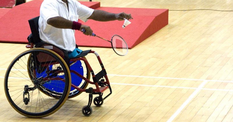 Hoe handig ben jij met een racket en je rolstoel? Probeer het uit bij rolstoelbadminton! afbeelding nieuwsbericht