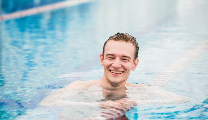 Je hoofd stoten aan de zwembadrand is verleden tijd als je blind bent  afbeelding nieuwsbericht