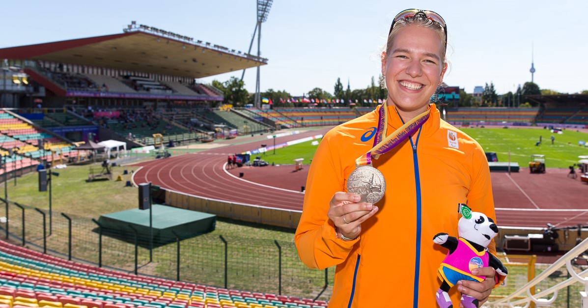 Nienke ging vanuit een rolstoel naar een lopend Nederlands record afbeelding nieuwsbericht Nienke ging vanuit een rolstoel naar een lopend Nederlands record afbeelding nieuwsbericht