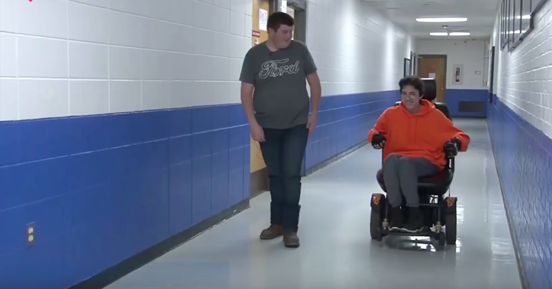 Bijzonder: Tanner kocht rolstoel voor klasgenoot!  afbeelding nieuwsbericht