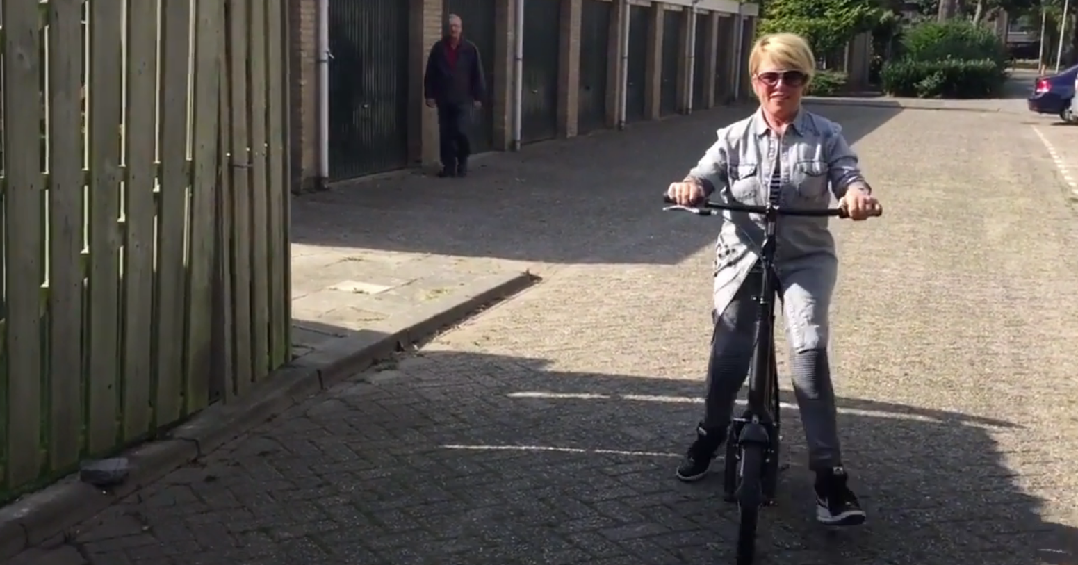 Tamara heeft een stofwisselingsziekte, maar met haar loopfiets kan ze toch shoppen afbeelding nieuwsbericht Tamara heeft een stofwisselingsziekte, maar met haar loopfiets kan ze toch shoppen afbeelding nieuwsbericht