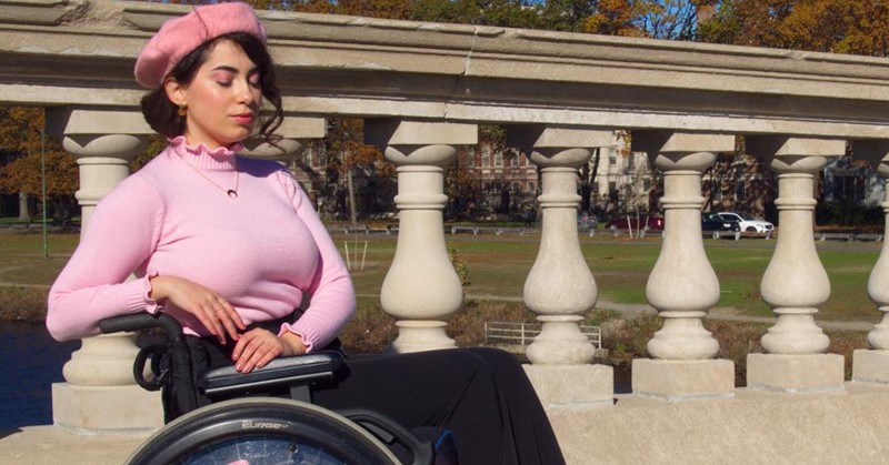 Zo zet Elsie (20) haar rolstoel in als mode-statement afbeelding nieuwsbericht