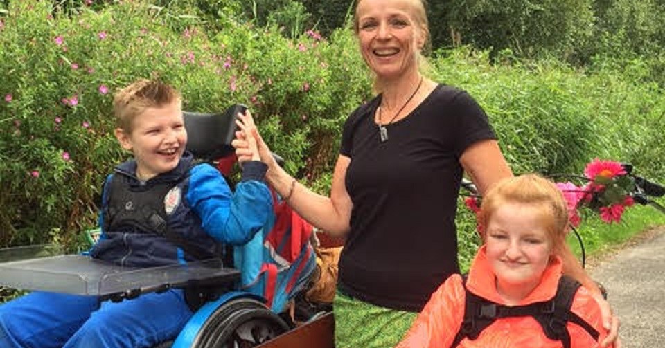 Ongelofelijk: de meervoudig beperkte Charo (13) en Djavi (11) doen aan triathlons en obstacle runs mee afbeelding nieuwsbericht Ongelofelijk: de meervoudig beperkte Charo (13) en Djavi (11) doen aan triathlons en obstacle runs mee afbeelding nieuwsbericht