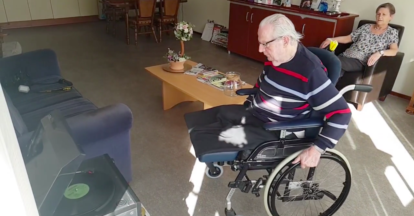 Ook in een rolstoel danst Joop wat af afbeelding nieuwsbericht Ook in een rolstoel danst Joop wat af afbeelding nieuwsbericht