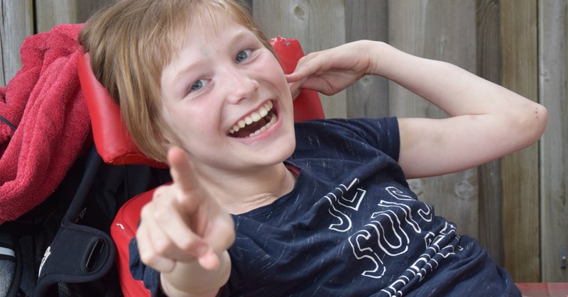 Amber (13, meervoudig gehandicapt) is een stralende majorette afbeelding nieuwsbericht