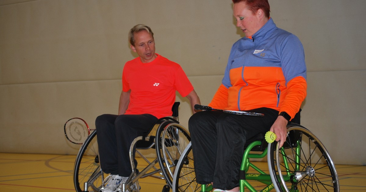 Burgemeester doet mee aan clinic badminton afbeelding nieuwsbericht Burgemeester doet mee aan clinic badminton afbeelding nieuwsbericht