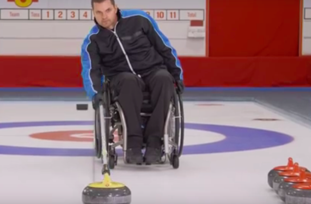 Ga gewoon met je rolstoel het ijs op voor een potje curling afbeelding nieuwsbericht Ga gewoon met je rolstoel het ijs op voor een potje curling afbeelding nieuwsbericht