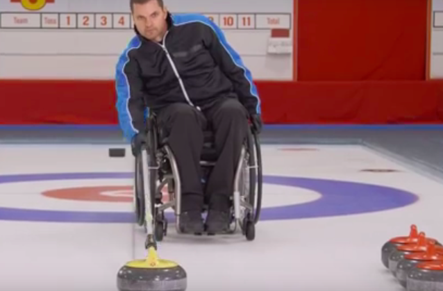 Ga gewoon met je rolstoel het ijs op voor een potje curling afbeelding nieuwsbericht