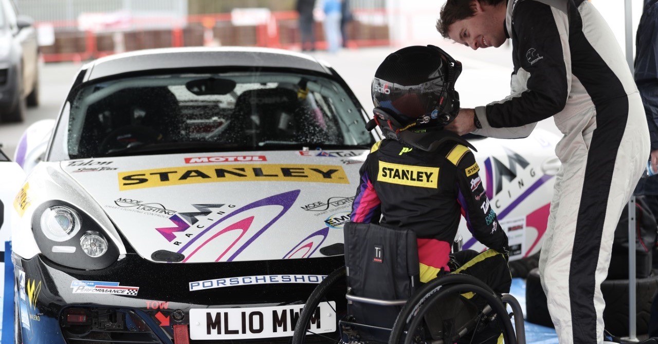 Nathalie McGloin: “In autorace is iedereen gelijk” afbeelding nieuwsbericht Nathalie McGloin: “In autorace is iedereen gelijk” afbeelding nieuwsbericht