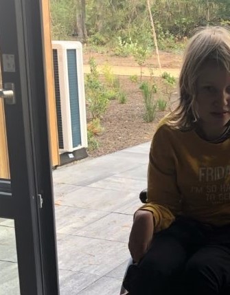 Esmee komt huisje in