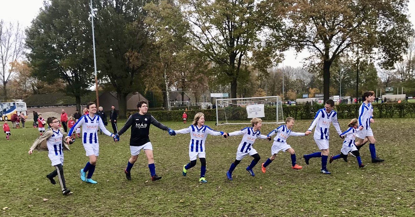 GSBW JG2 viert voor het eerst een kampioenschap! afbeelding nieuwsbericht GSBW JG2 viert voor het eerst een kampioenschap! afbeelding nieuwsbericht