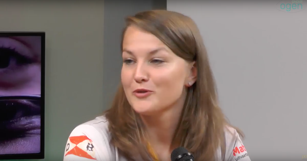 Leonieke Breunis van het G-team HC Schiedam bij PopUpTv afbeelding nieuwsbericht Leonieke Breunis van het G-team HC Schiedam bij PopUpTv afbeelding nieuwsbericht