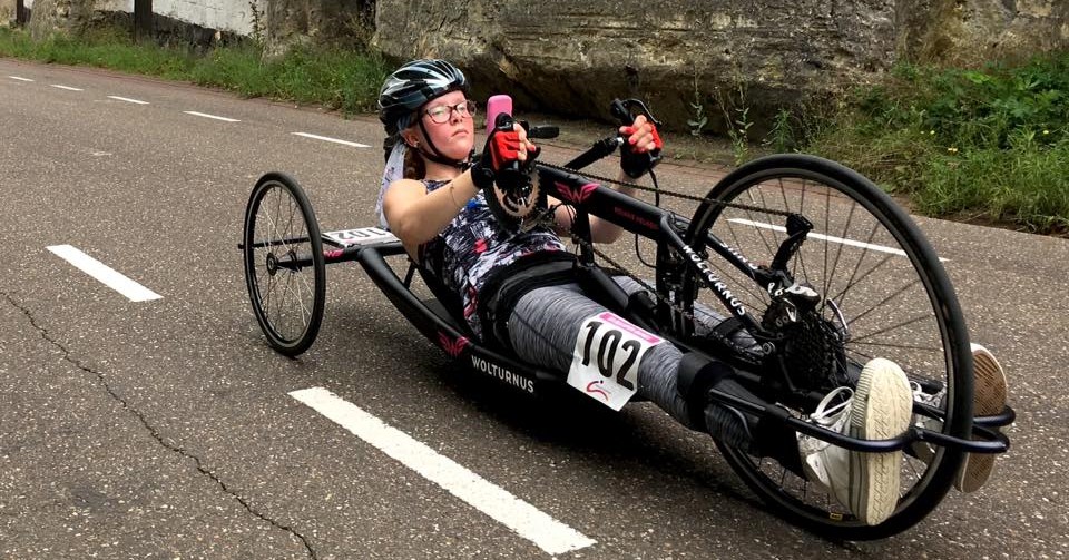 Blog 6 Melanie - "Toen ik bij de finish aankwam, stonden er heel veel mensen te juichen. Dat was heel leuk om te zien" afbeelding nieuwsbericht Blog 6 Melanie - "Toen ik bij de finish aankwam, stonden er heel veel mensen te juichen. Dat was heel leuk om te zien" afbeelding nieuwsbericht