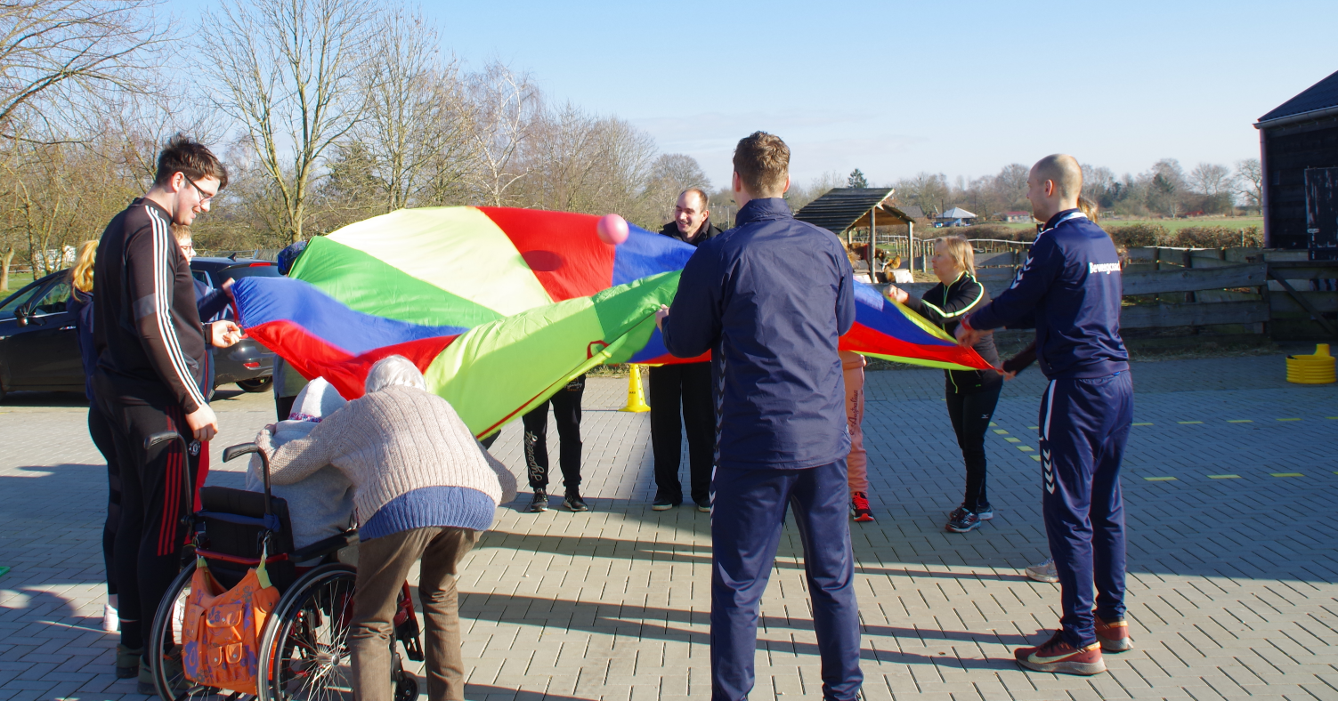Happy Day on Tour in Brummen. afbeelding nieuwsbericht Happy Day on Tour in Brummen. afbeelding nieuwsbericht