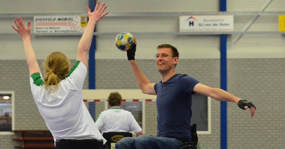 Rolstoelhandbal clinic bij HV Foreholte - Voorhout afbeelding nieuwsbericht Rolstoelhandbal clinic bij HV Foreholte - Voorhout afbeelding nieuwsbericht