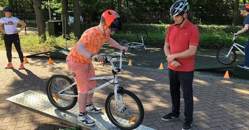 Leerlingen Hub Rosmalen verleggen hun grenzen op de fiets dankzij Stichting Bikewize: 'dit is gaaf!' afbeelding nieuwsbericht