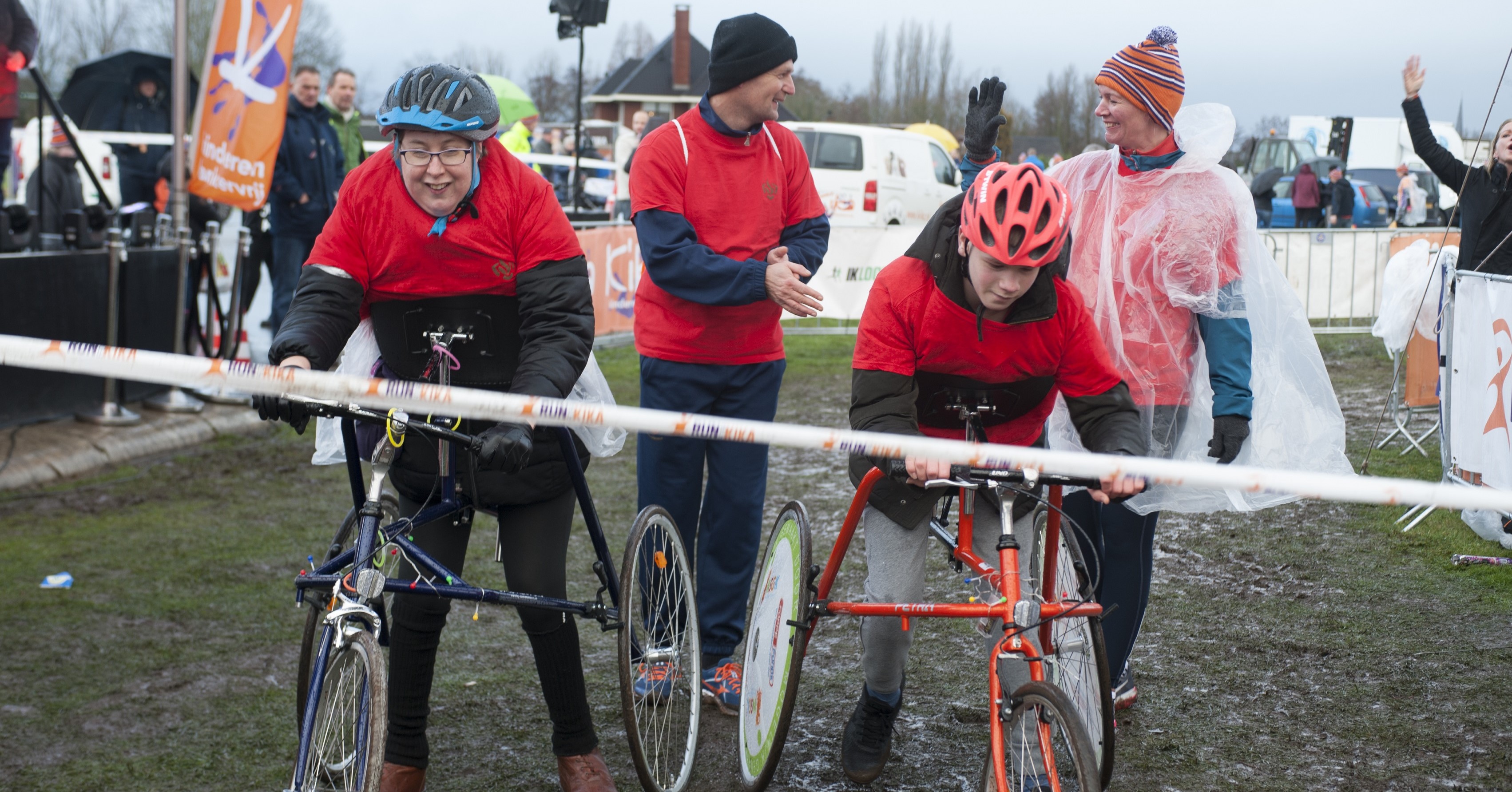 Kay en Bernadette doen met hun RaceRunner mee met de KiKa Winterrun afbeelding nieuwsbericht Kay en Bernadette doen met hun RaceRunner mee met de KiKa Winterrun afbeelding nieuwsbericht