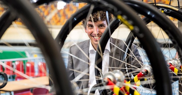 Apeldoornse wethouder Stukker: zien sporten is doen sporten! afbeelding nieuwsbericht Apeldoornse wethouder Stukker: zien sporten is doen sporten! afbeelding nieuwsbericht