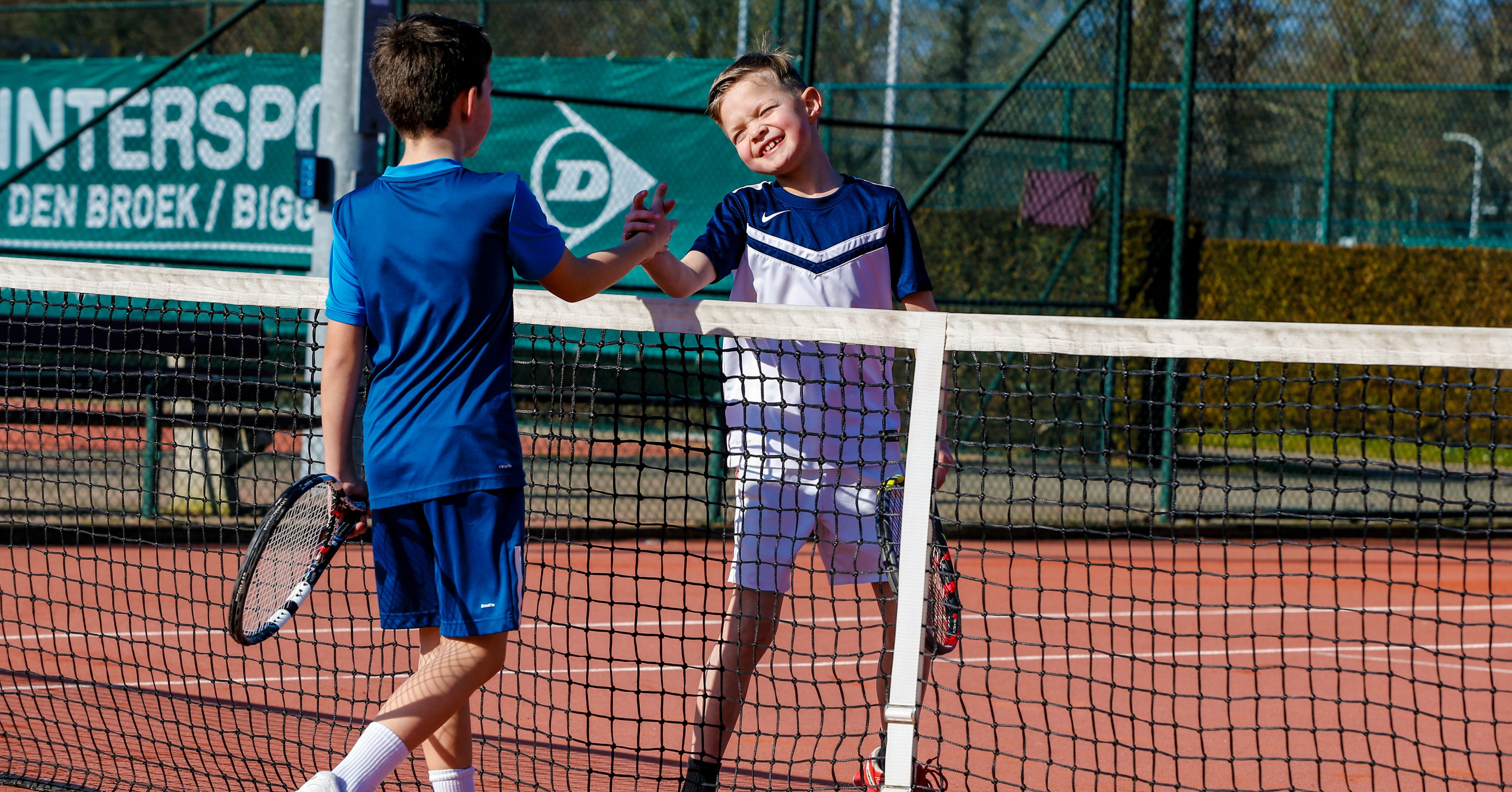 Uniek tennis (onder leiding van een AMJOY tennis trainer) afbeelding nieuwsbericht Uniek tennis (onder leiding van een AMJOY tennis trainer) afbeelding nieuwsbericht