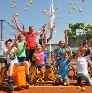 Maak kennis met rolstoeltennis bij TV Beekhuizen  afbeelding nieuwsbericht