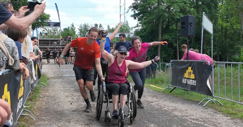 Het Scorebord: Sandra finisht Mud Masters in rolstoel! afbeelding nieuwsbericht Het Scorebord: Sandra finisht Mud Masters in rolstoel! afbeelding nieuwsbericht